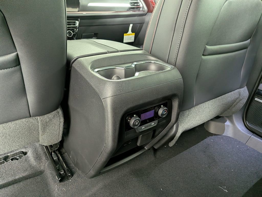 New 2026 Chevrolet Traverse Z71 w/ Enhanced Driving Package image 36