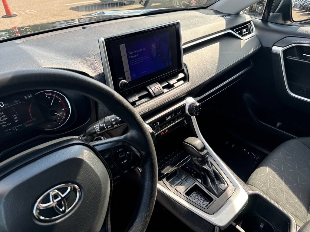 Used 2024 Toyota RAV4 XLE FWD image 22
