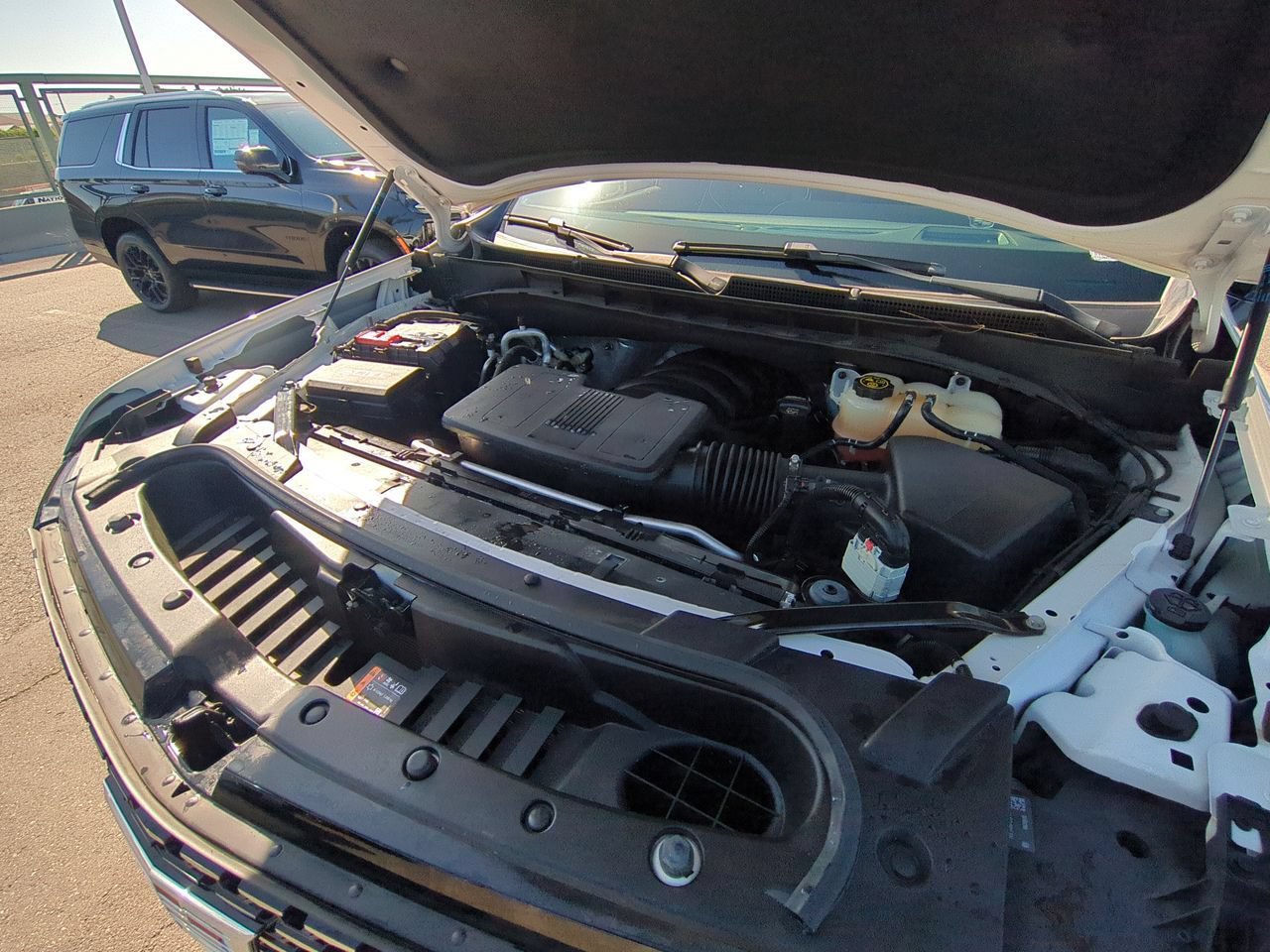 Used 2022 Cadillac Escalade Premium Luxury RWD image 31