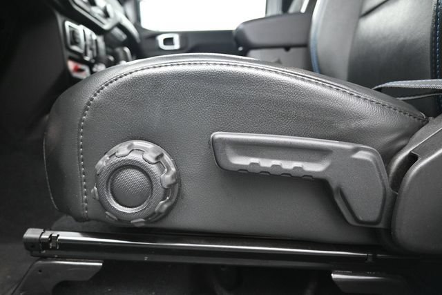 Used 2022 Jeep Wrangler Unlimited Rubicon 4xe w/ Cold Weather Group AWD/4WD image 13