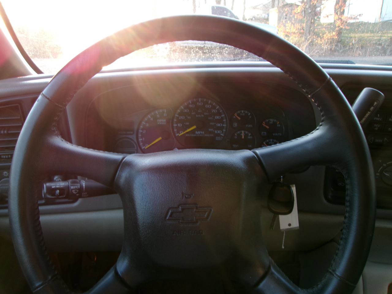 Used 2001 Chevrolet Suburban LT w/ LT Preferred Equipment Group image 16