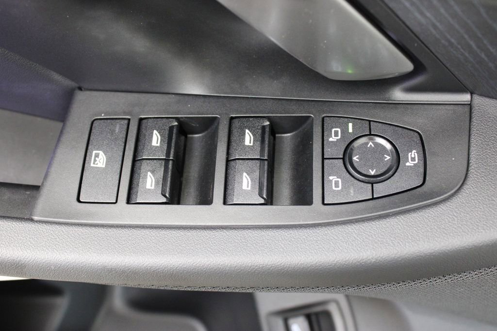 Used 2024 BMW 530i w/ Convenience Package image 17