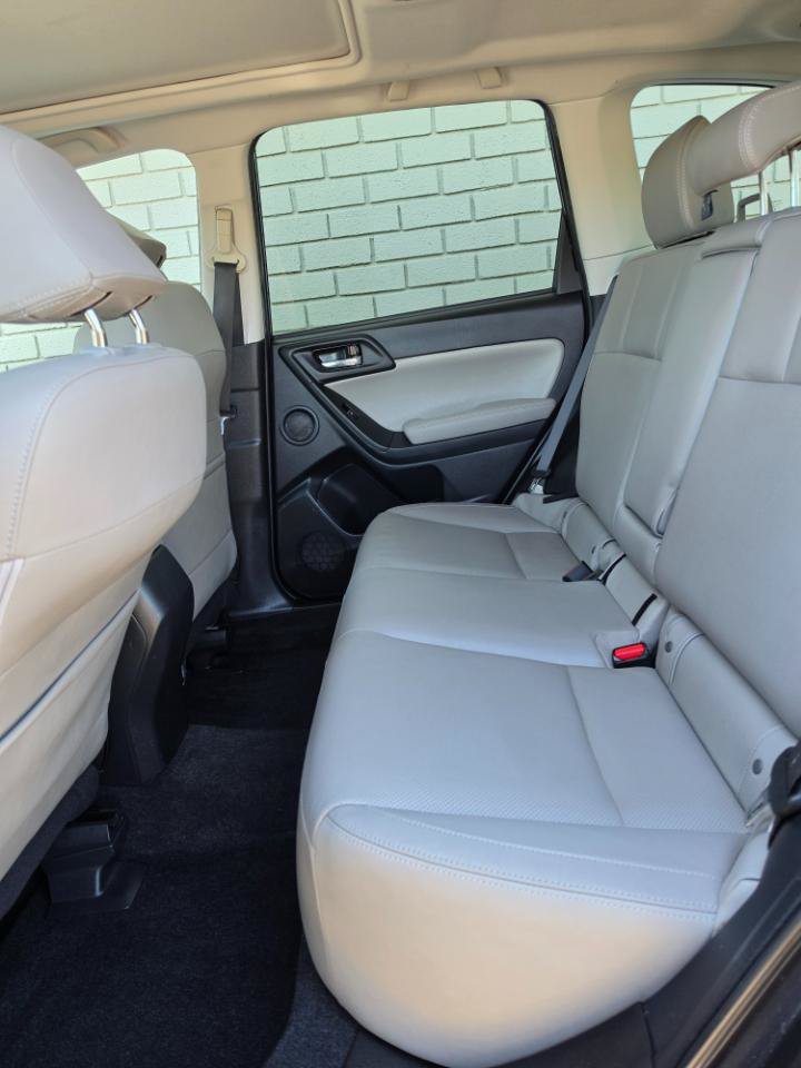 Used 2017 Subaru Forester 2.5i Limited AWD/4WD image 12