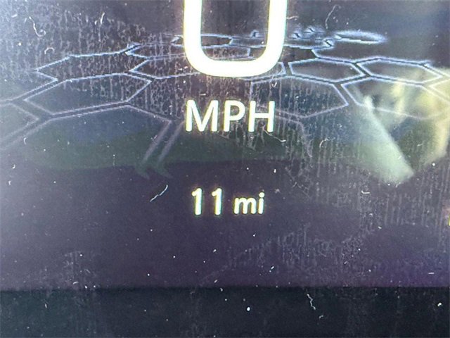 New 2025 Jeep Compass Latitude w/ Sun & Sound Group image 28