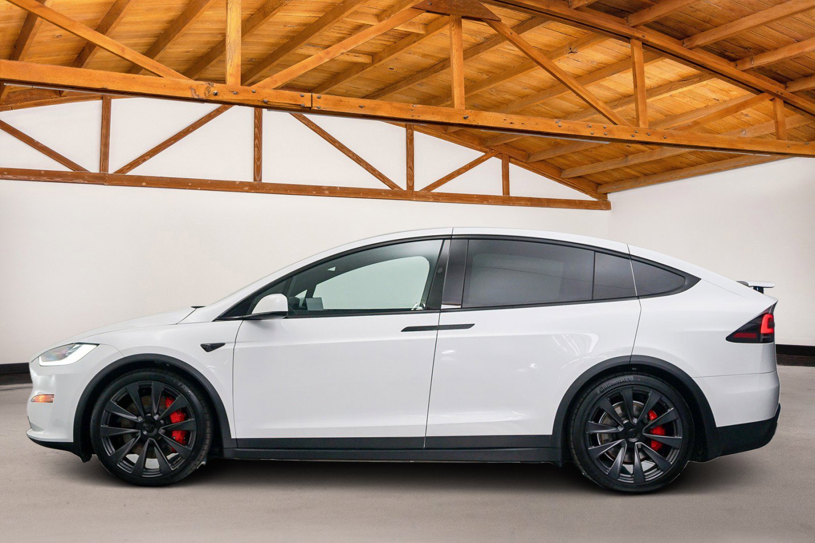 Used 2023 Tesla Model X Plaid image 2