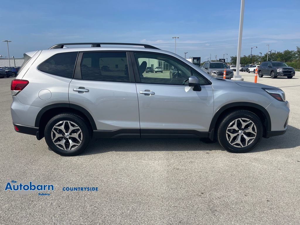 Used 2019 Subaru Forester Premium AWD/4WD image 6
