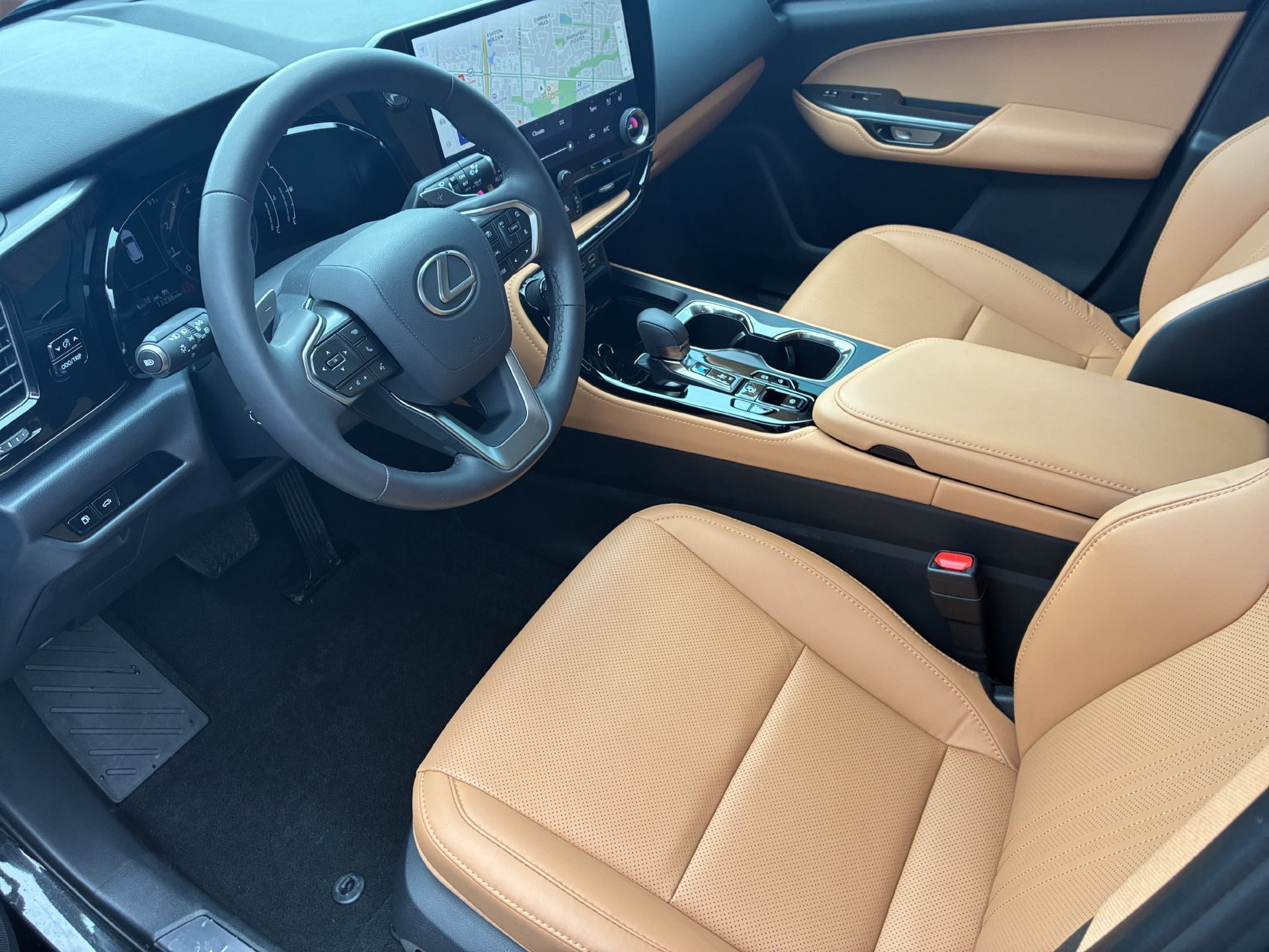 Used 2025 Lexus NX 350 AWD w/ Premium Package image 16