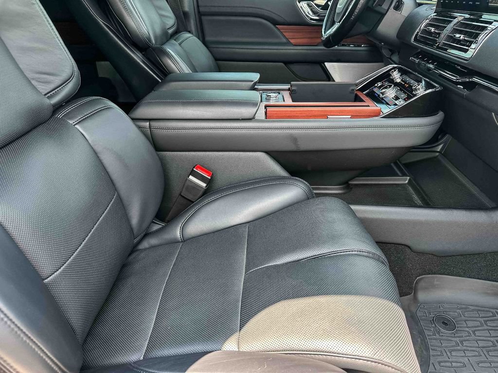 Used 2024 Lincoln Navigator L Reserve AWD/4WD image 26