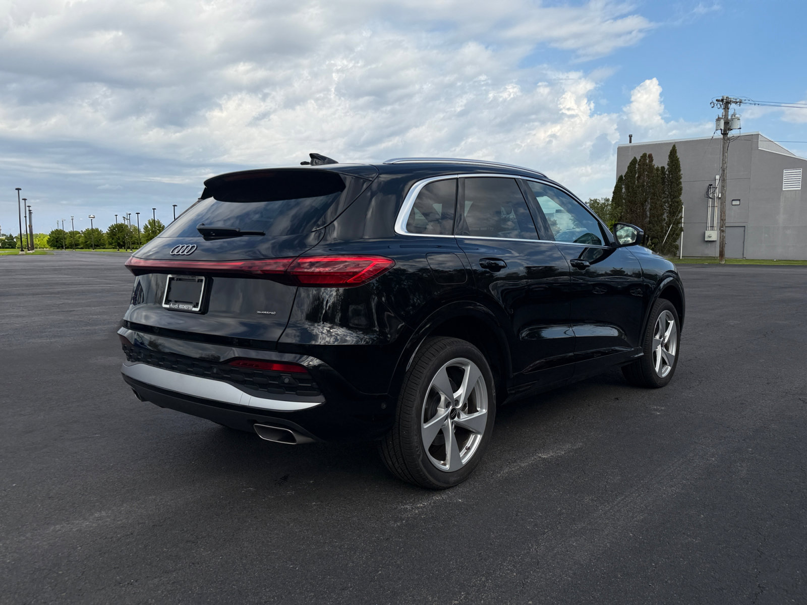 Used 2025 Audi Q5 Premium Plus w/ Premium Plus AWD/4WD image 10