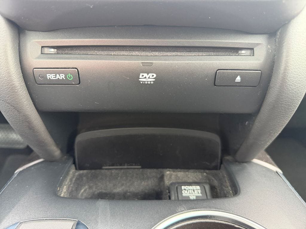 Used 2018 Acura MDX w/ Technology & Entertainment AWD/4WD image 25