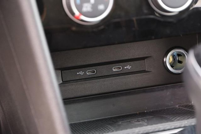 Certified 2023 Volkswagen Taos SE w/ Panoramic Sunroof Package image 19