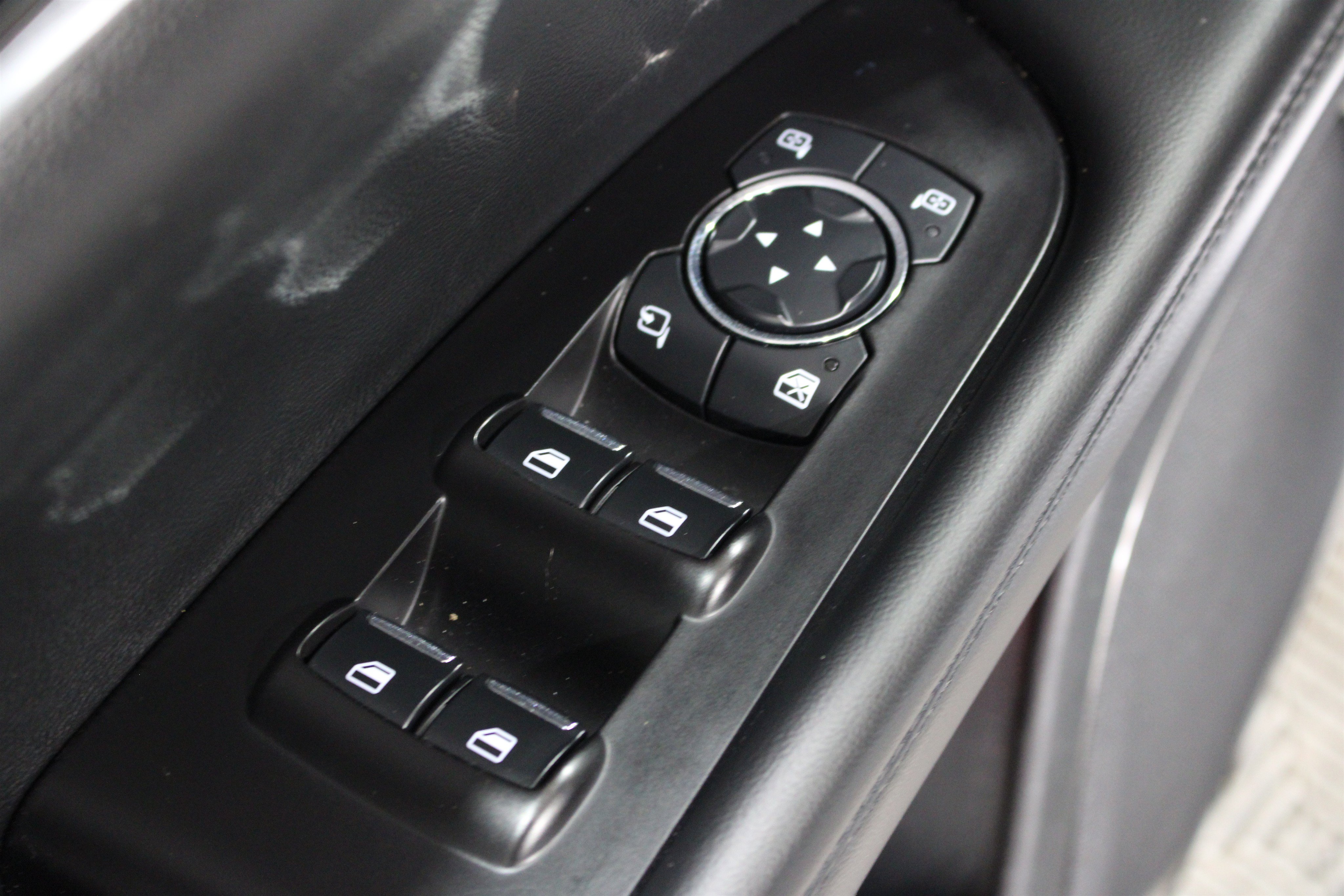 Used 2023 Lincoln Nautilus Reserve w/ Equipment Group 201A AWD/4WD image 7