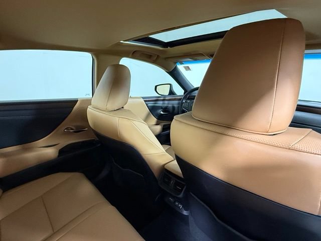 Certified 2024 Lexus ES 300h w/ Premium Package FWD image 29