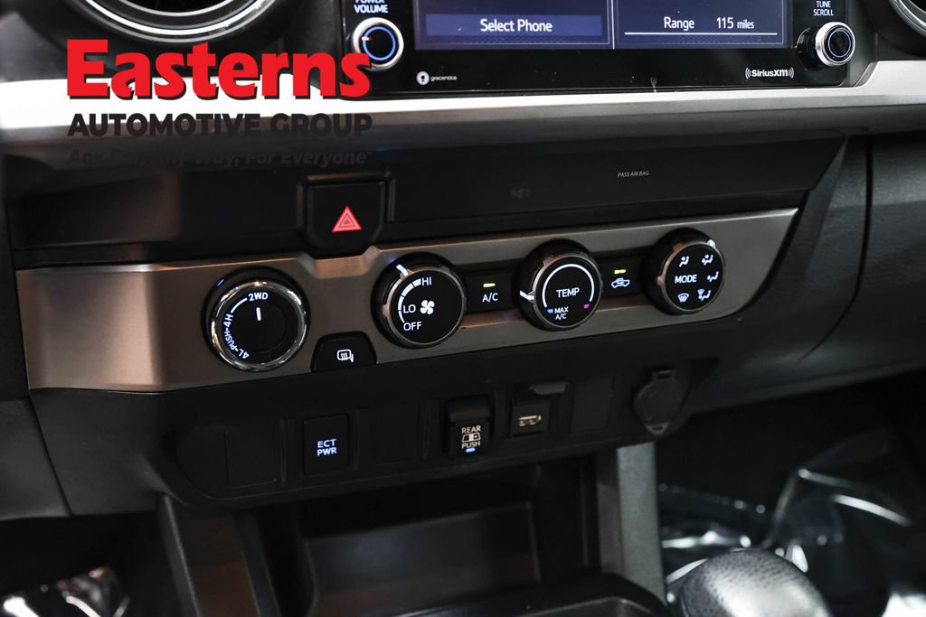 Used 2020 Toyota Tacoma SR5 AWD/4WD image 19