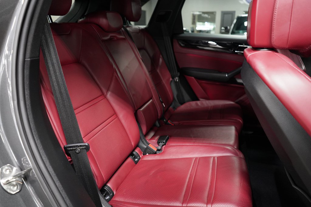 Used 2019 Porsche Cayenne S AWD/4WD image 30