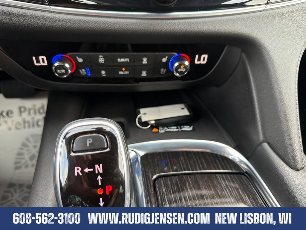 Used 2021 Buick Enclave Avenir w/ Avenir Technology Package AWD/4WD image 17