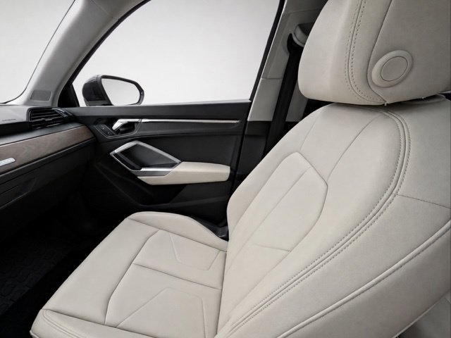 Used 2020 Audi Q3 2.0T Premium Plus AWD/4WD image 17