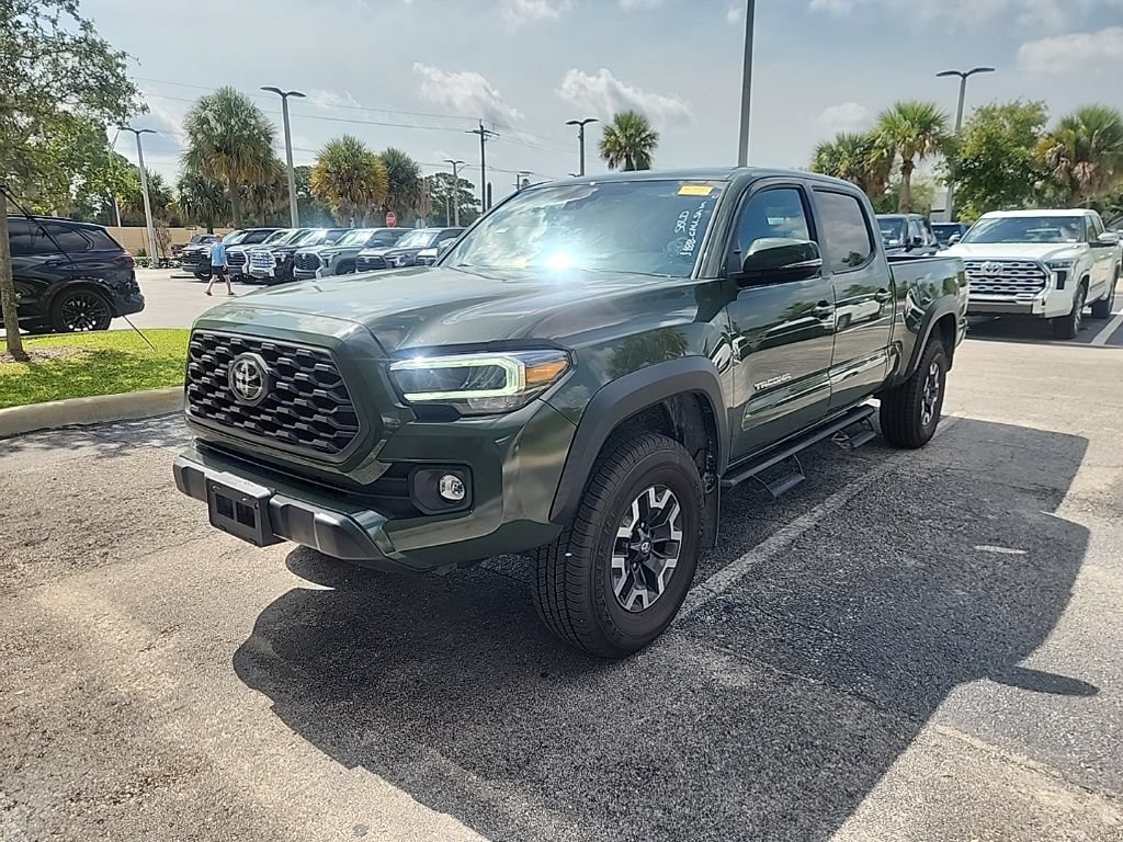 Used 2021 Toyota Tacoma TRD Off-Road w/ TRD Premium Off Road Package AWD/4WD image 5
