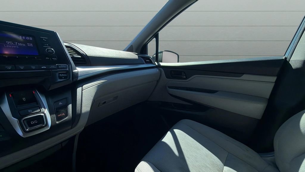 Used 2018 Honda Odyssey LX image 11