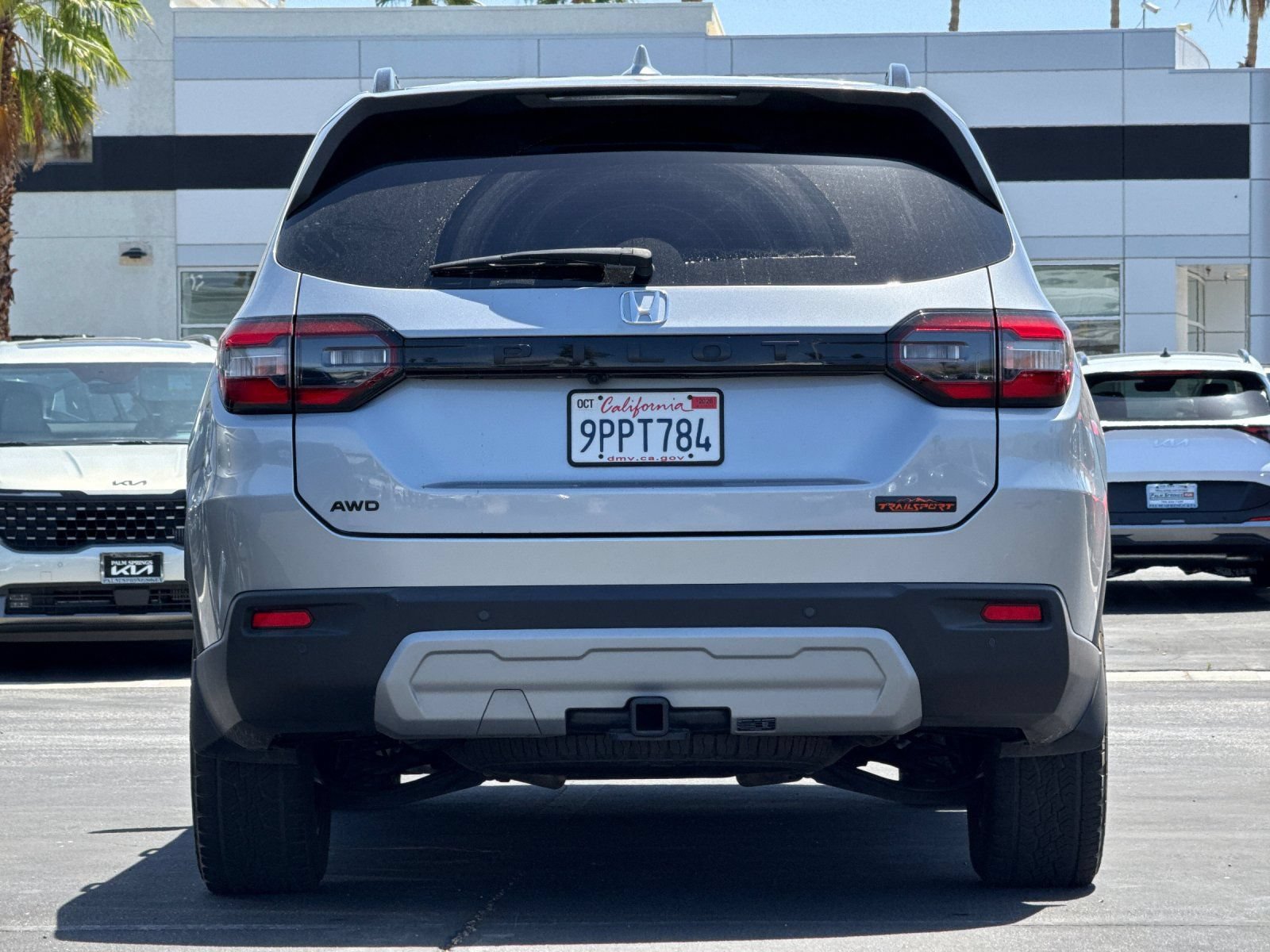 Used 2025 Honda Pilot TrailSport image 4