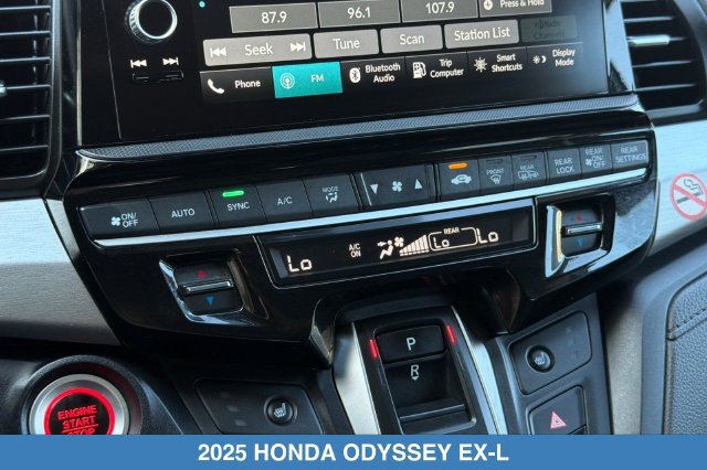 Certified 2025 Honda Odyssey EX-L image 24