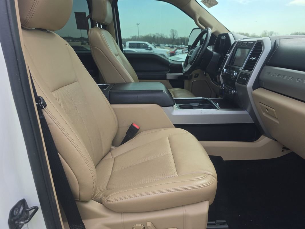 Used 2020 Ford F250 Lariat w/ Lariat Ultimate Package image 3