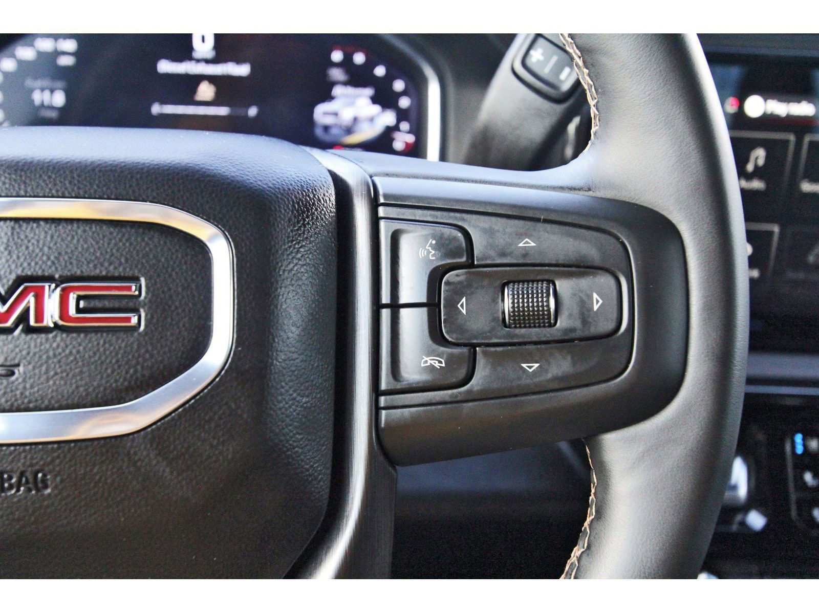 Used 2025 GMC Sierra 2500 AT4 w/ AT4 Premium Plus Package image 23