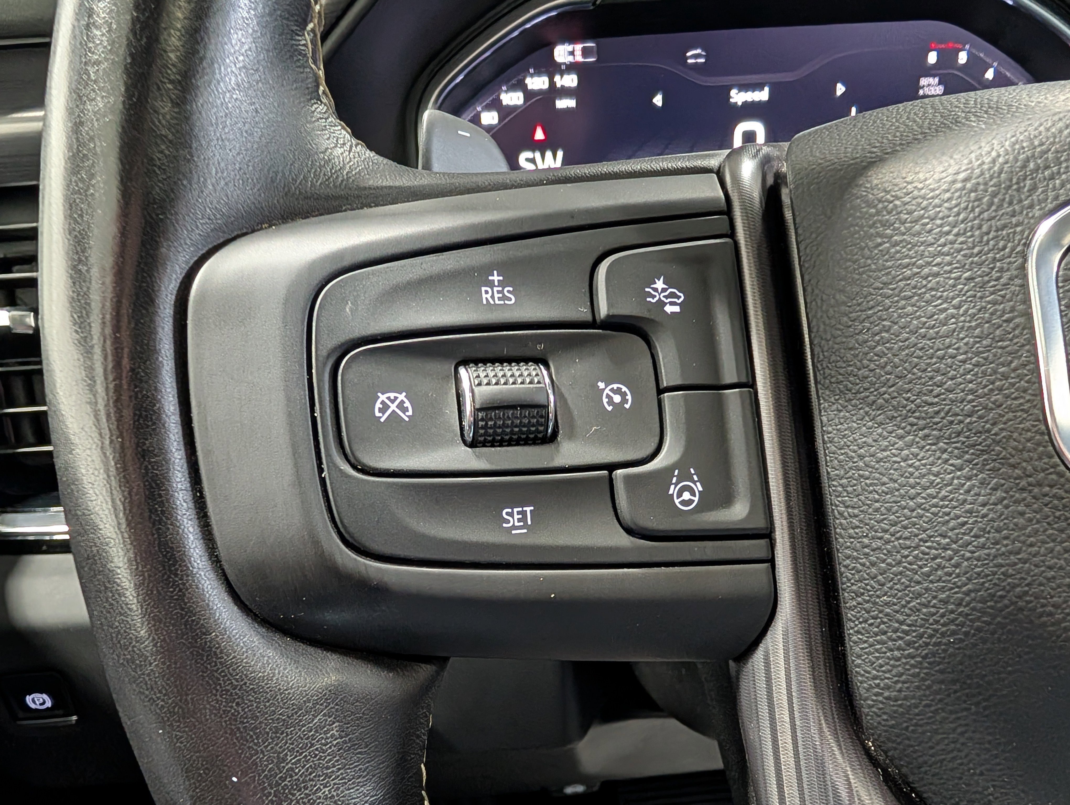 Used 2025 GMC Sierra 1500 Denali Ultimate image 28