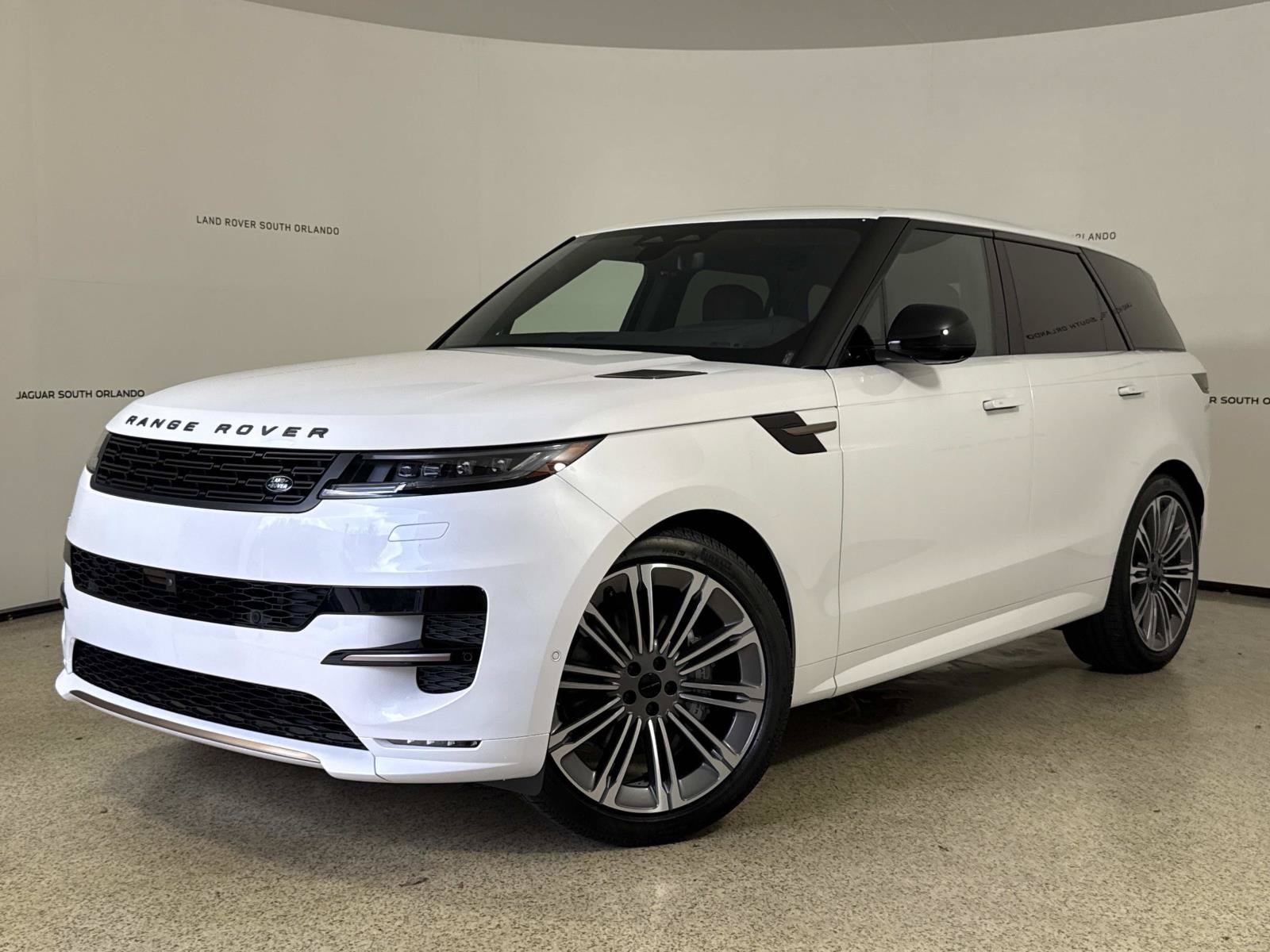 New 2026 Land Rover Range Rover Sport Dynamic SE