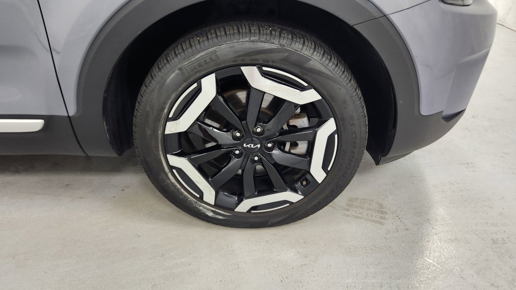 Used 2025 Kia Telluride S AWD/4WD image 9