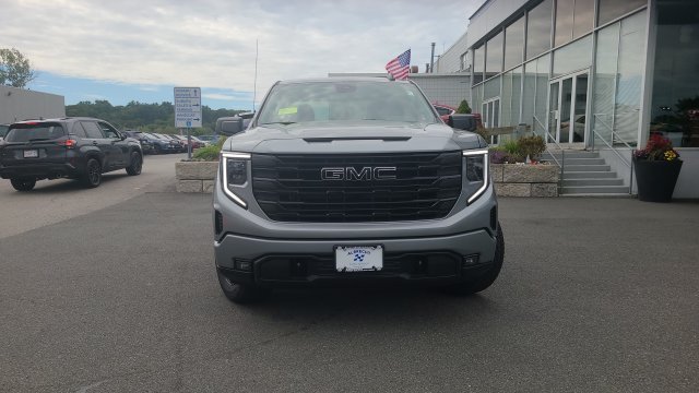 New 2026 GMC Sierra 1500 Elevation w/ LPO, Elevation Black Package AWD/4WD image 2