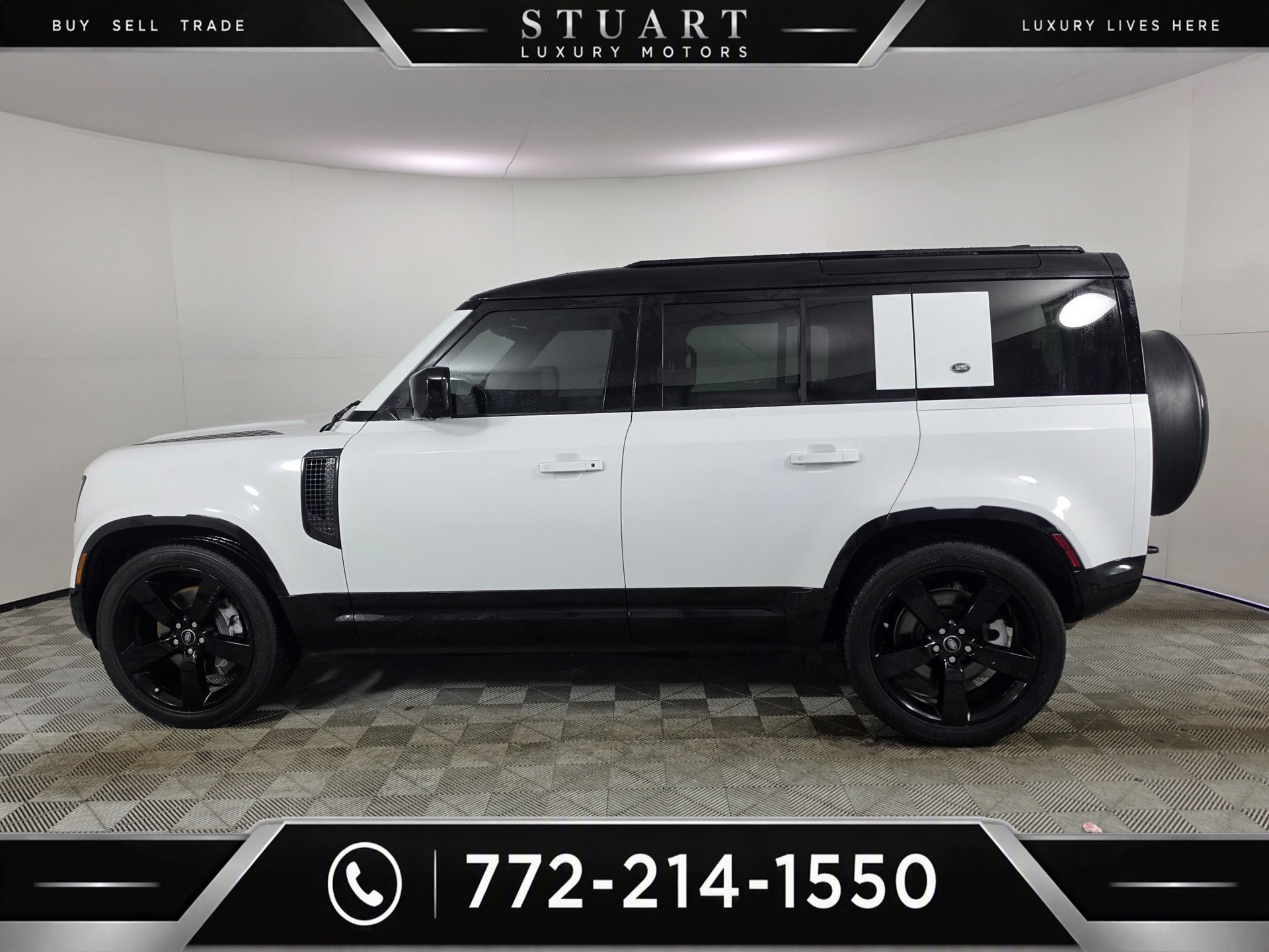 Used 2024 Land Rover Defender 110 X-Dynamic SE AWD/4WD image 37