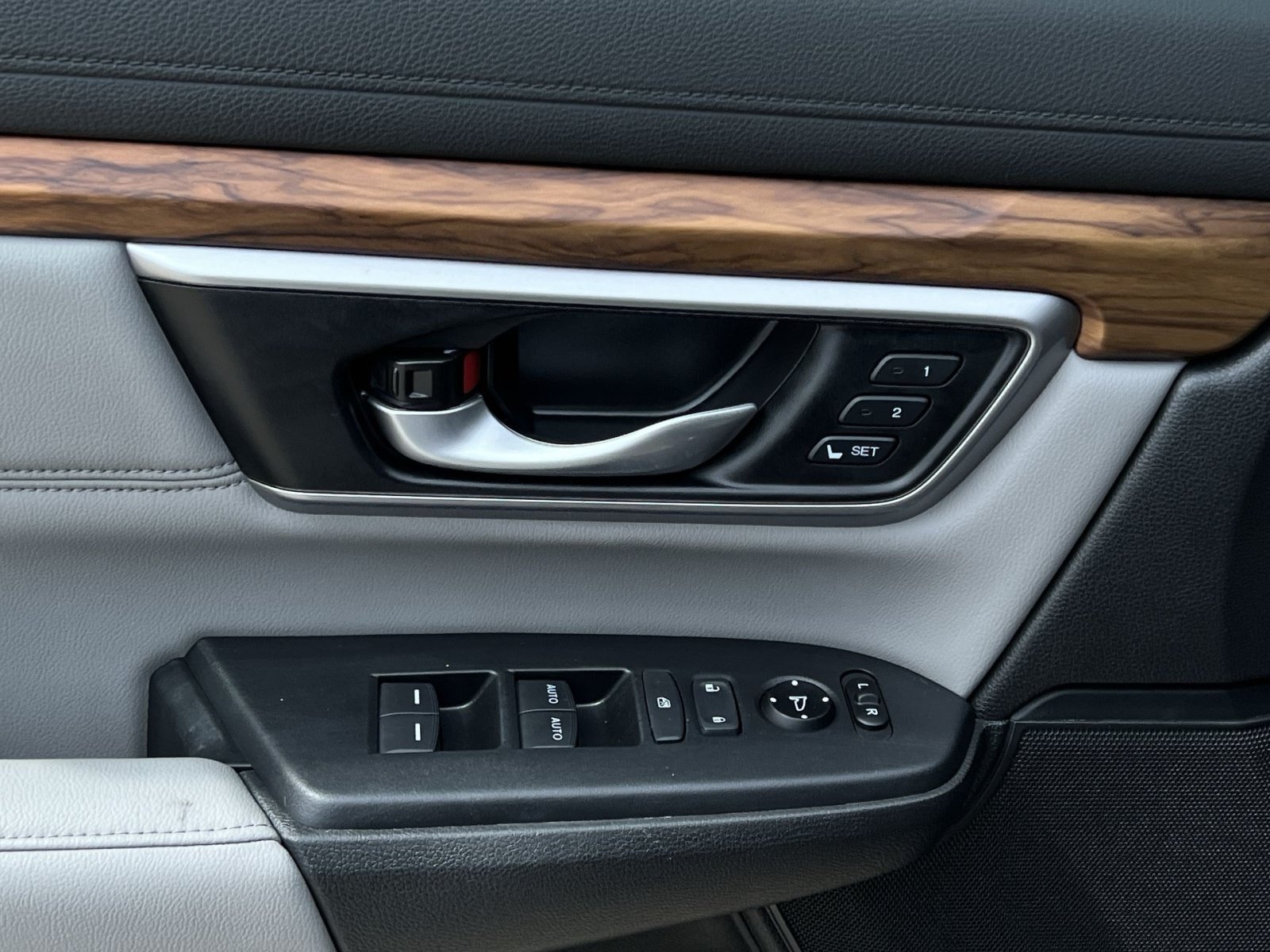 Used 2020 Honda CR-V EX-L image 15