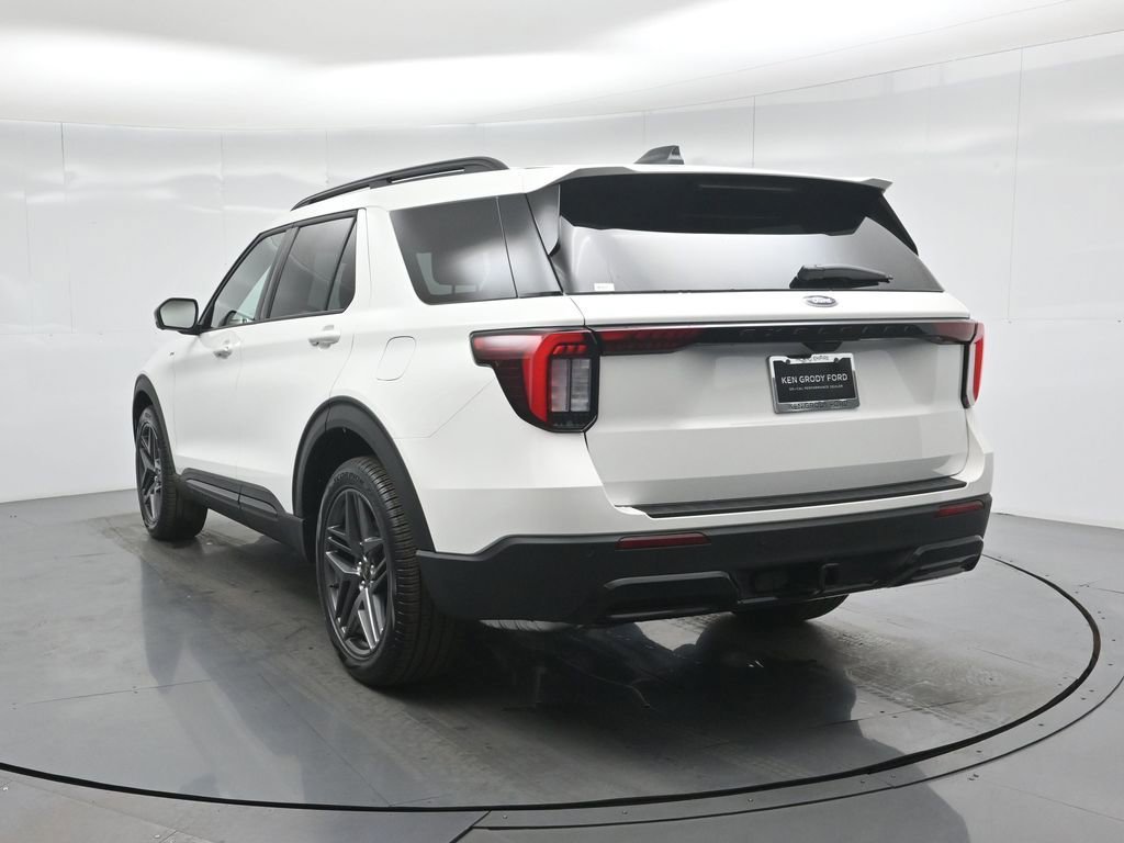 New 2026 Ford Explorer ST-Line w/ ST-Line Street Pack RWD image 27