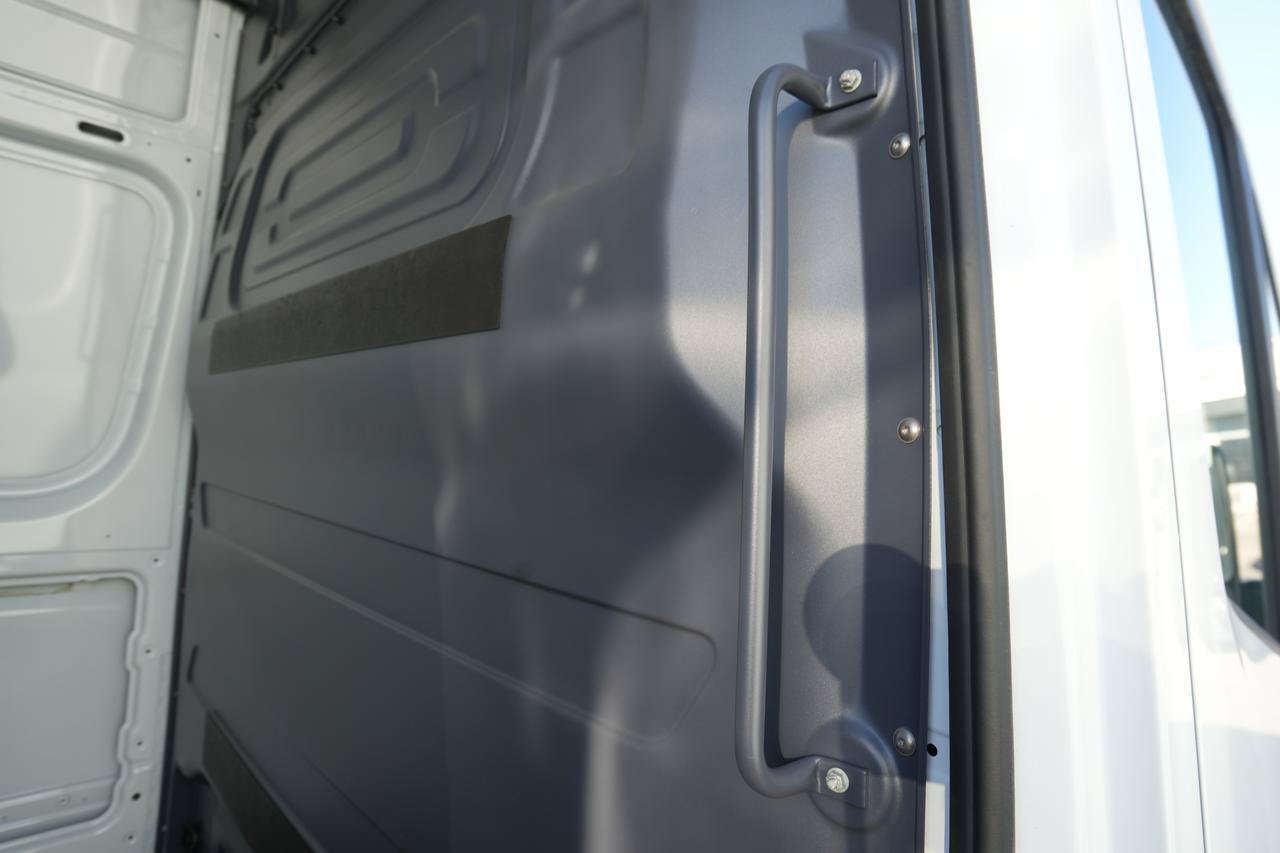 Used 2024 Mercedes-Benz Sprinter 2500 image 10