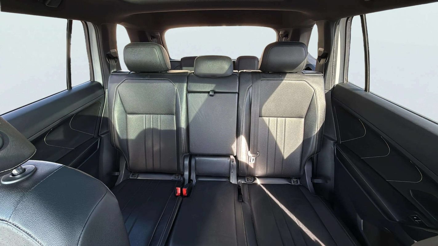 Used 2023 Volkswagen Tiguan SE R-Line FWD image 14