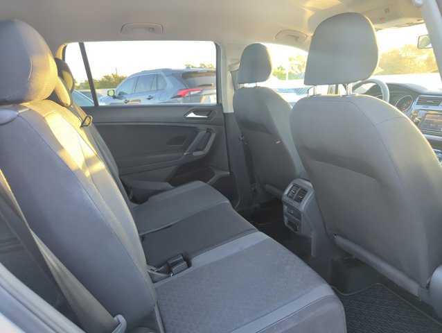 Used 2020 Volkswagen Tiguan S image 19