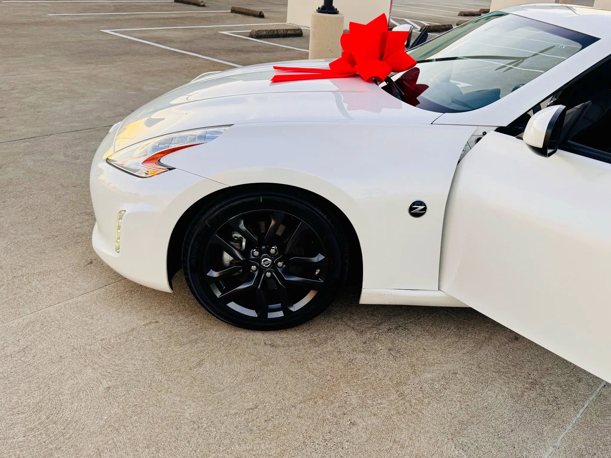 Used 2017 Nissan 370Z Coupe RWD image 35