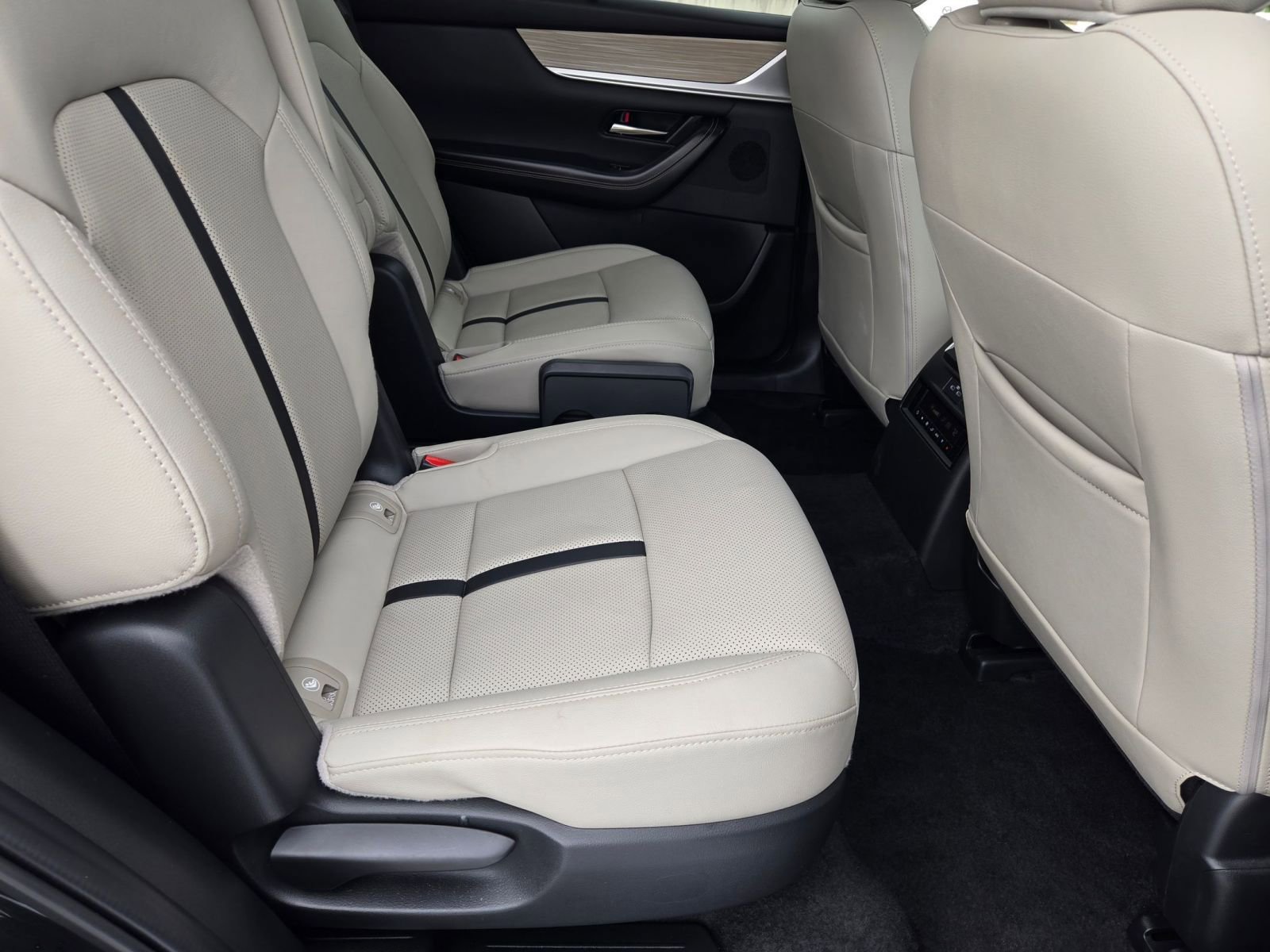 Used 2025 MAZDA CX-90 Plug-In Hybrid w/Premium Sport AWD/4WD image 23