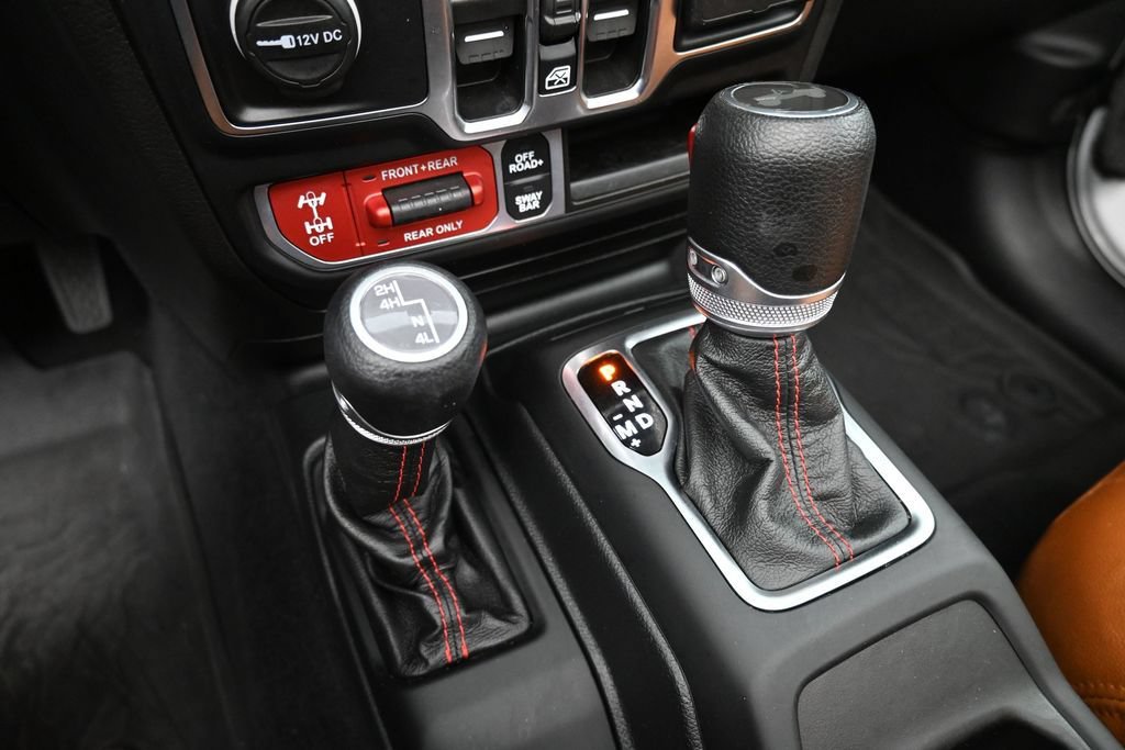 Used 2021 Jeep Wrangler Unlimited Rubicon w/ Cold Weather Group AWD/4WD image 23