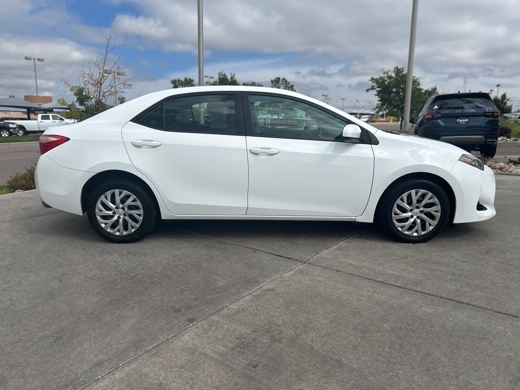 Used 2017 Toyota Corolla LE w/ Carpet Mat Package (TMS) FWD image 8