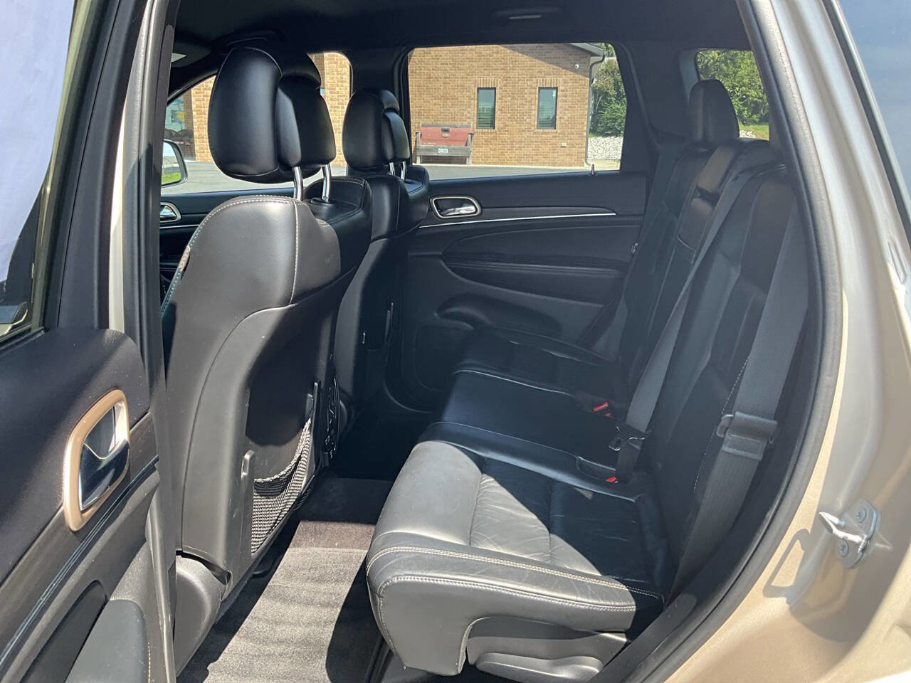 Used 2015 Jeep Grand Cherokee Limited image 12