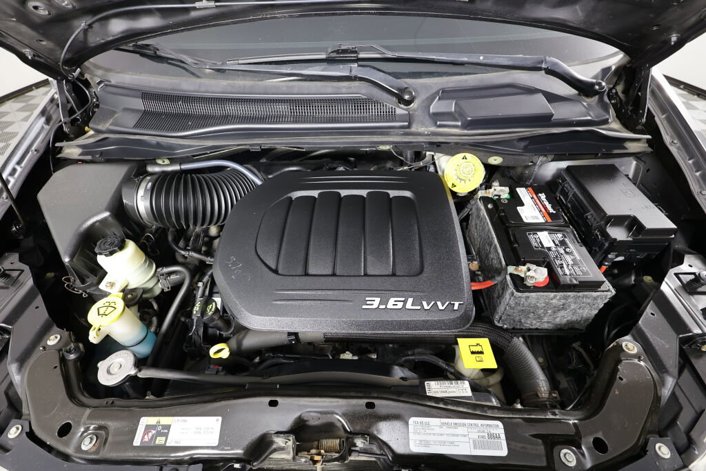 Used 2017 Dodge Grand Caravan SE image 35