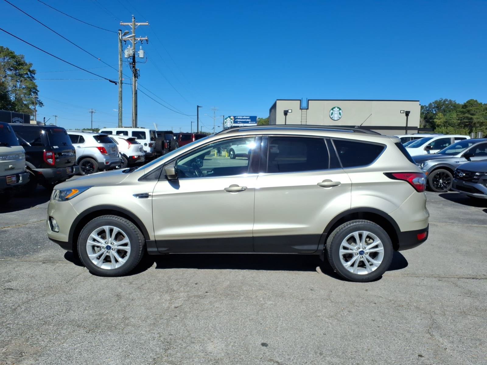 Used 2018 Ford Escape SEL AWD/4WD image 2