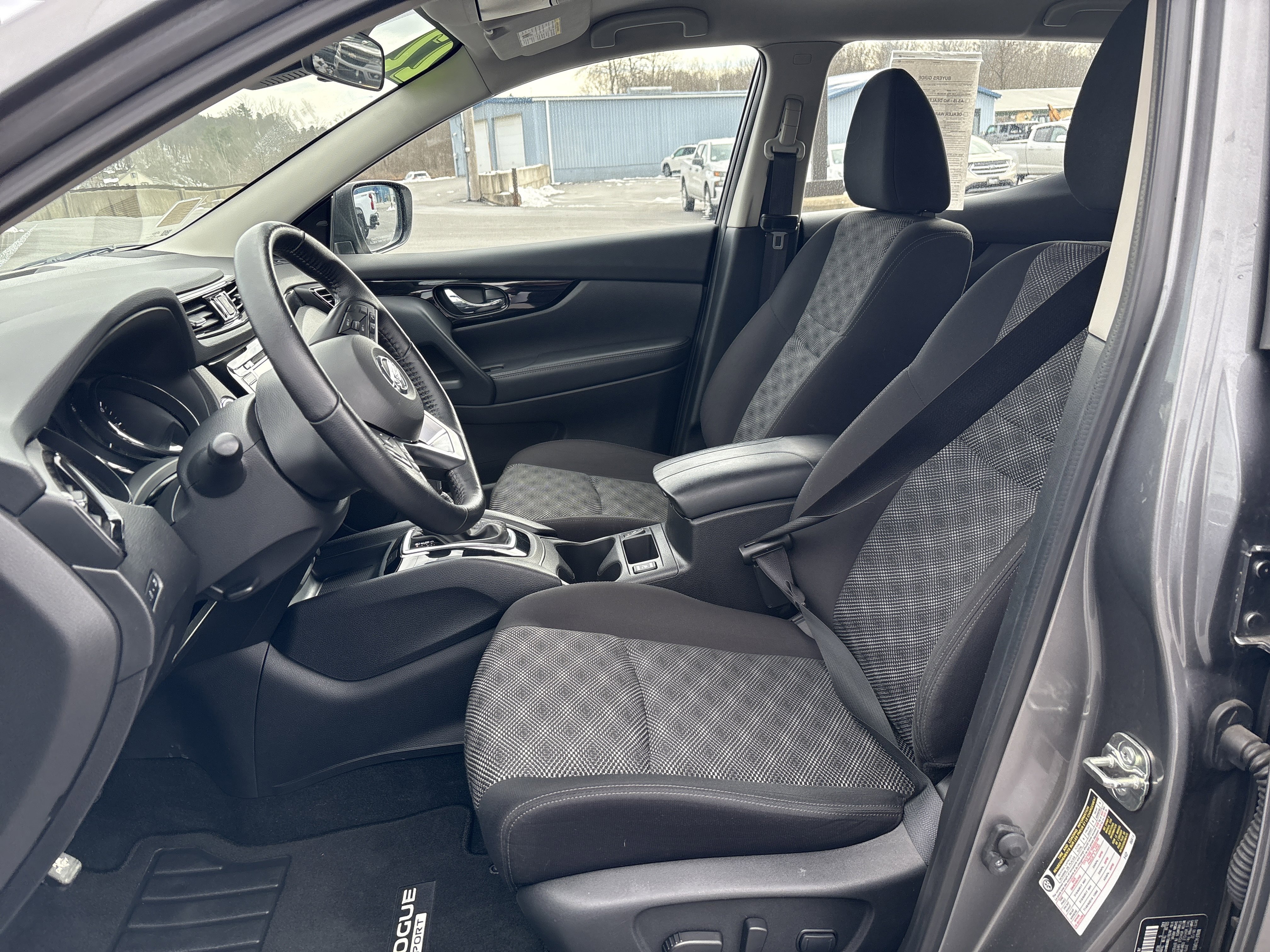 Used 2022 Nissan Rogue Sport SV image 13