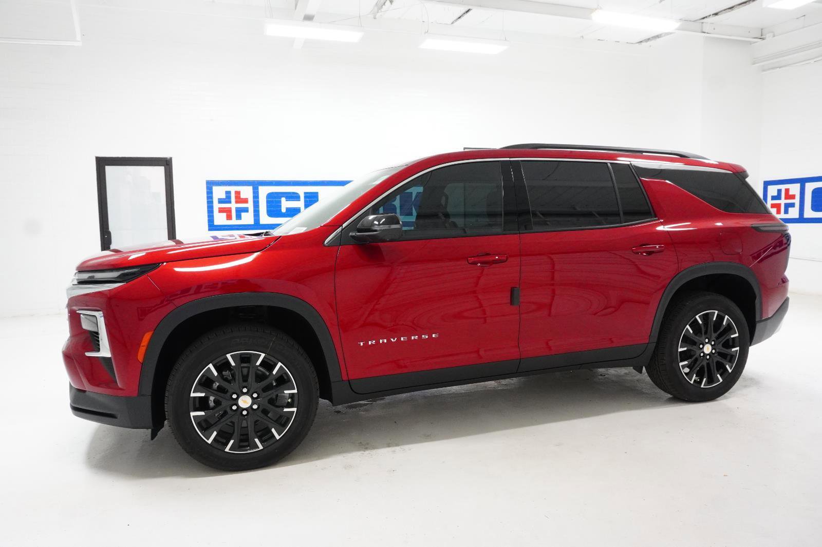 New 2026 Chevrolet Traverse LT w/ Sun and Wheel Package image 11