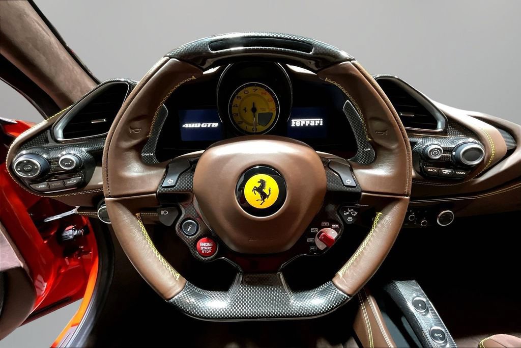 Used 2018 Ferrari 488 GTB RWD image 9
