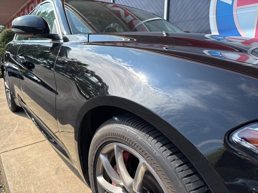 Used 2018 Alfa Romeo Giulia AWD image 3