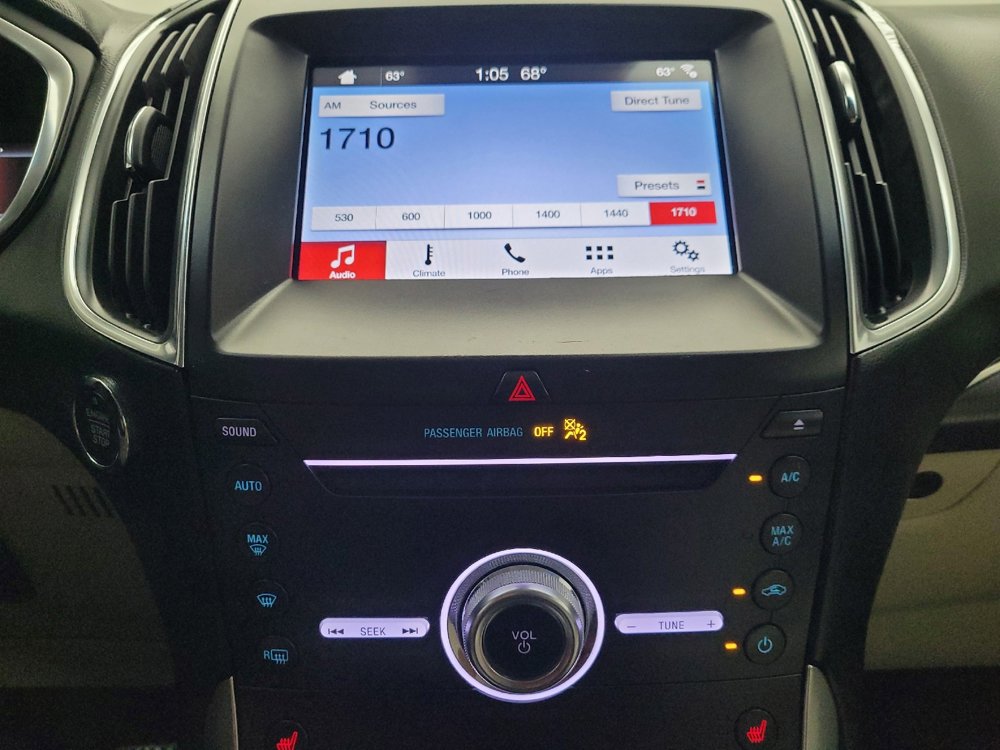 Used 2019 Ford Edge Titanium image 25
