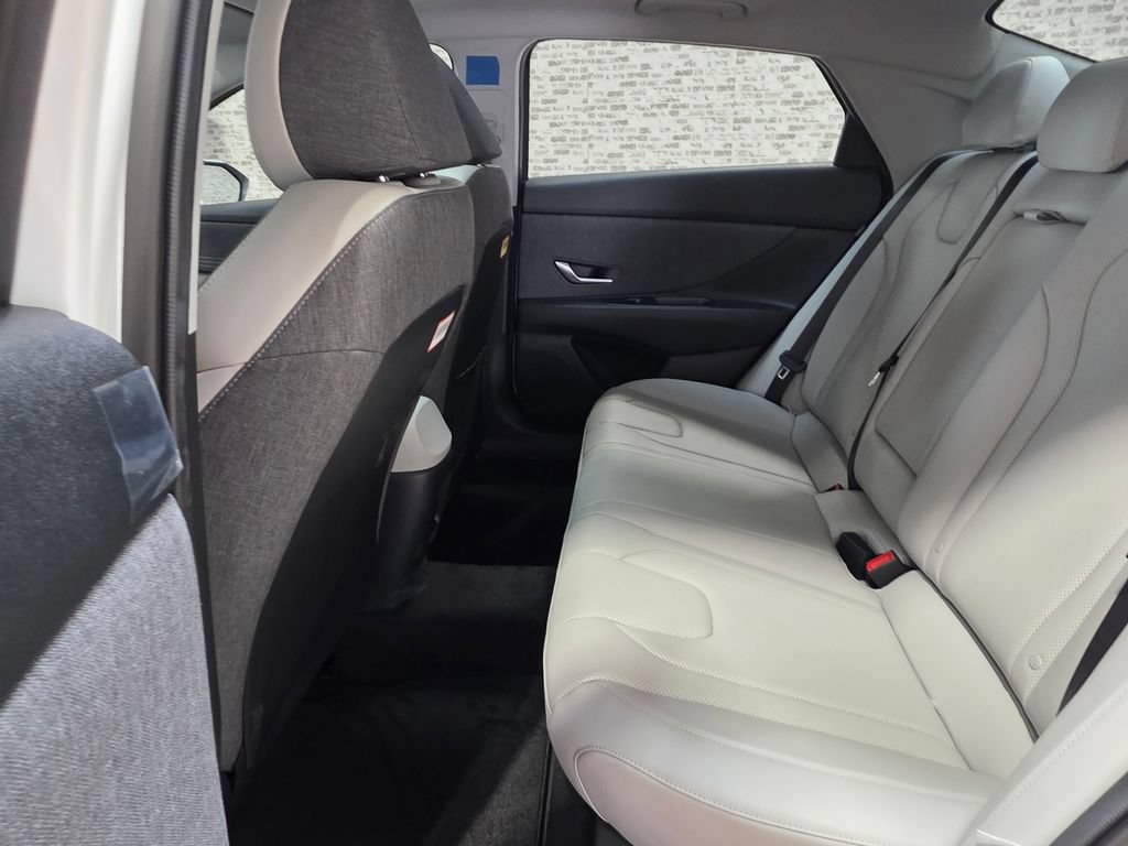 New 2026 Hyundai Elantra Limited FWD image 14